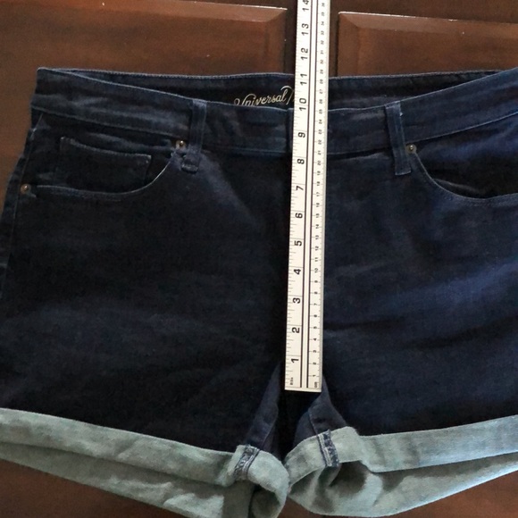 Women’s size 14W universal thread Midi blue Jean shorts - Picture 7 of 9